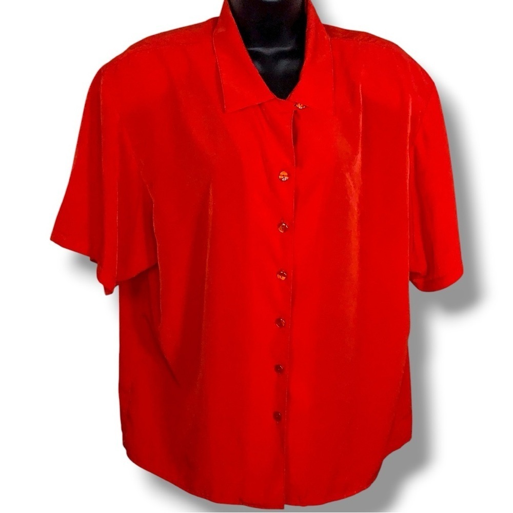 Vintage Howard Wolf Size 12
Red Button Up Short Sleeve
Blouse Retro Classic